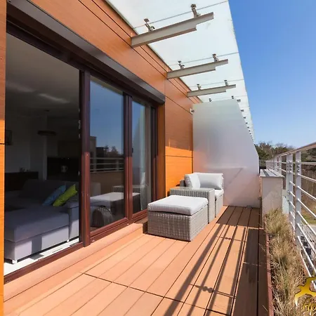 48 Apartment *